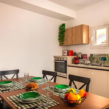 アパート Civico 61