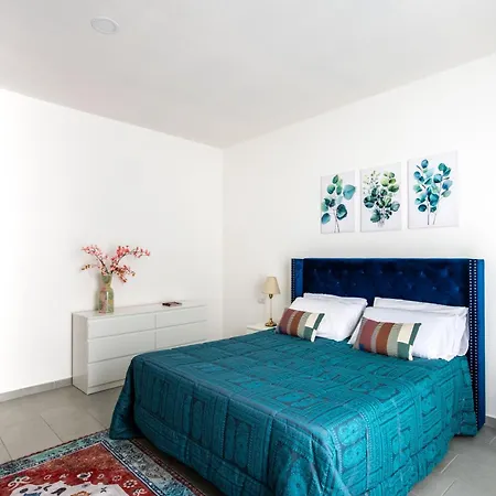 Civico 61 * パレルモ