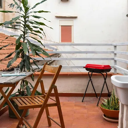 アパート Civico 61 *