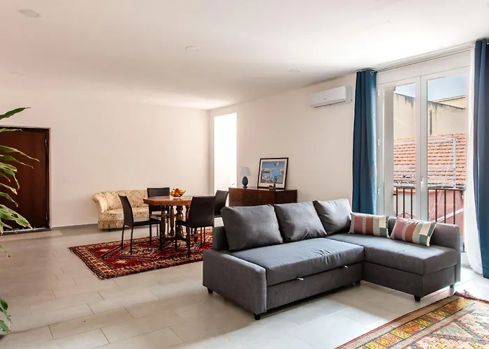 Civico 61 Apartman *